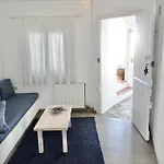 Villa Kamari *