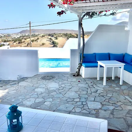 Kamari Villa *