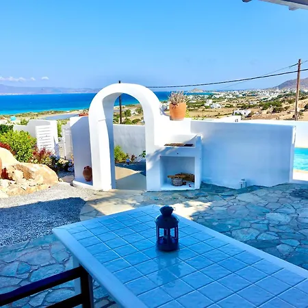 Kamari Villa *